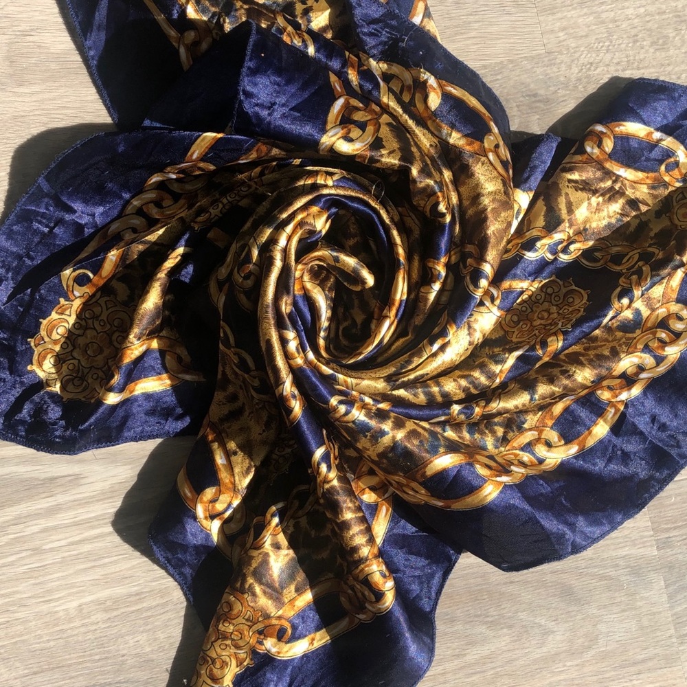VINTAGE NAVY/GOLD/LEOPARD PRINT SCARF